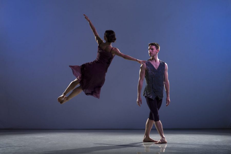 Richard Alston Dance Company: Brisk Singing